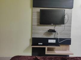 HOTEL SAHYOG INN，位于Dabra的酒店
