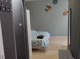Studio indépendant accès direct autonome.，位于乐卡图的酒店