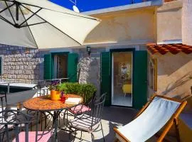 Villa Kalalarga in the center of the town with free parking