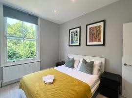 2 Bedroom Apartment in South Hampstead，位于伦敦芬奇利路附近的酒店