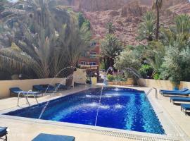 RIAD Camping ATLAS，位于廷吉尔的酒店