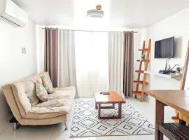 Loft 1BR Condo Cainta near Eastwood Ortigas Fast Wifi