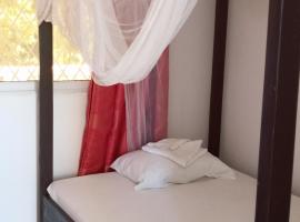 MUNDO GUEST & STUDIO APARTMENTS, MTWAPA,mombasa，位于姆特瓦帕的酒店