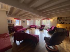 Maison située au Val de Baubère, petite vallée à coté du village de Seix，位于塞克斯的酒店
