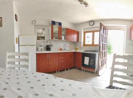 Apartman Mare - beauty in the heart of Lika，位于Perušić的酒店