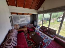 House in beautiful nature，位于Pazarić的酒店