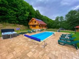 Pensiunea La Rus I si II