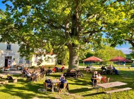 Hotel Gutshaus Kajahn，位于Gustow的酒店