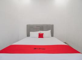 RedDoorz near Tugu Coklat Pesawaran Lampung，位于Hajimana的酒店