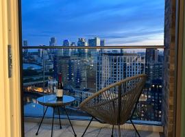 Luxury penthouse with stunning views near Canary Wharf，位于伦敦O2体育馆附近的酒店