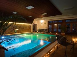 Wellness hotel & minipivovar Kněžínek，位于捷克布杰约维采的酒店