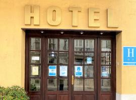 Hotel Medina Centro，位于赫雷斯-德拉弗龙特拉的酒店