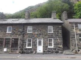 3 bed cottage tremadog