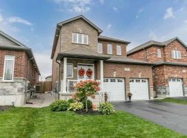 Cozy 3 bedroom home perfect for small gatherings，位于巴里的酒店