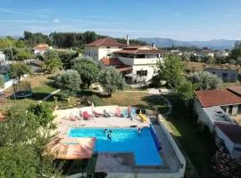 Holidayhome with bar and swimming pool