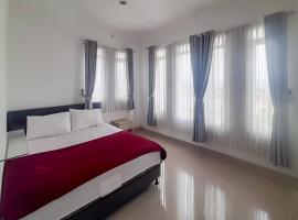 Wisma Brata 2 Mitra RedDoorz，位于Nyomolong的酒店