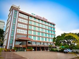 Hotel Laxmi Empire，位于马尔冈的酒店