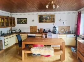 Apartment Sonnenreich mit Balkon Wohnküche Mansardenschlafzimmer