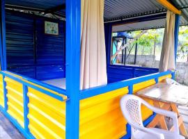 Room in Cabin - Rafting Hut by The River，位于兰金的民宿