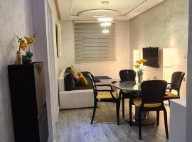 Apartamientos edificio mekad，位于拉乌的酒店