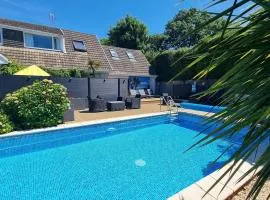 Beautiful apartment with private pool near Tenby