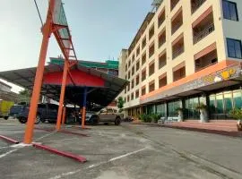ธรดา