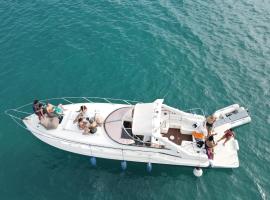 White Eagle Cruises Vourvourou Sithonia，位于沃尔沃罗的船屋