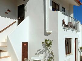 Casa dos Pinheiros，位于阿里法纳海滩的公寓