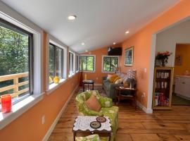 Rising Tide Cottage，位于Cushing的酒店