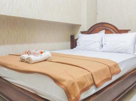 Hotel Shinta 2 near Alun Alun Kertosono Mitra RedDoorz，位于Pelem的酒店