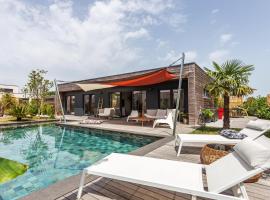 Paradis - Piscine Privée，位于迪南的酒店