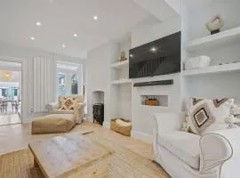 Pass the Keys 3 bed Scandi Heaven minutes from the beach