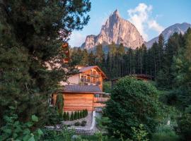 Hotel Waldrast Dolomites，位于修希的酒店