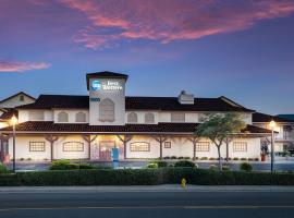 Best Western Corona Hotel & Suites，位于科罗娜的酒店