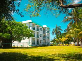 Best Western Grand Baymen Gardens，位于圣佩德罗的酒店