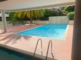 2 pièces avec terrasse et piscine cannes Croisette