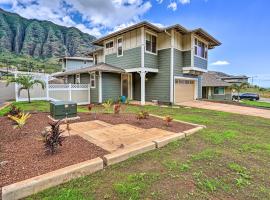 Modern Waianae Home with Mountain and Valley View，位于Waianae的酒店