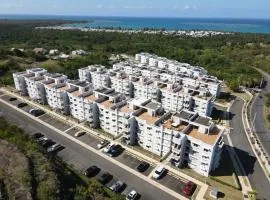 3 Bedroom Apt. close to main beaches/ attractions