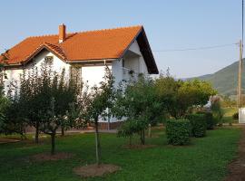 PLITVICE OAZA MIRA，位于斯莫利亚纳茨的乡村别墅