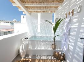 Kamvas Deluxe Apartments，位于纳克索乔拉的自助式住宿