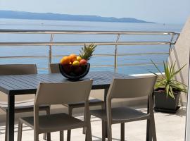 Luxury Penthouse Adriatic Blue - On the beach，位于图彻皮的豪华酒店