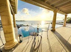 Studio Aloe in shared Villa Diamant, infinity pool, sea view，位于格兰德凯斯的酒店