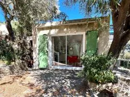 Cozy gite with sea view, in Le Lavandou