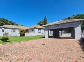 4 bedroom house in Glenhazel for family, friends and leisure