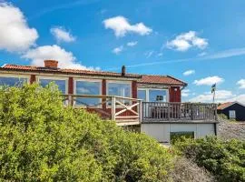 Gorgeous Home In Glöskär With Kitchen