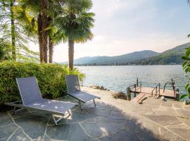 Bellariva Lakefront by Quokka 360 - flat with private pier，位于Montagnola的酒店