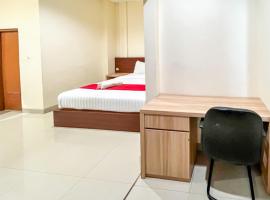 RedDoorz Plus @ Grand Tabona Hotel Ternate，位于特尔纳特岛的酒店