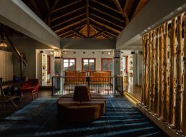 Rouista Tzoumerka Resort，位于Vourgareli沃尔加勒里圣乔治修道院附近的酒店