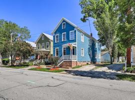Charming New Bern Home, Walk to Historic Dtwn，位于新伯尔尼的酒店