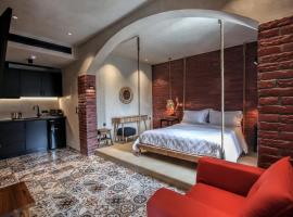 Meteora Heaven and Earth Kastraki premium suites - Adults Friendly，位于卡兰巴卡的公寓